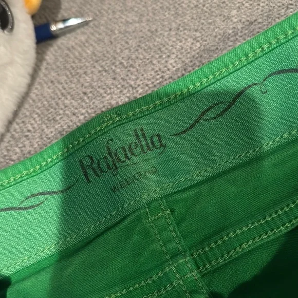 Rafaella Green Distressed Jean Shorts Fringe Hem - Picture 4 of 6